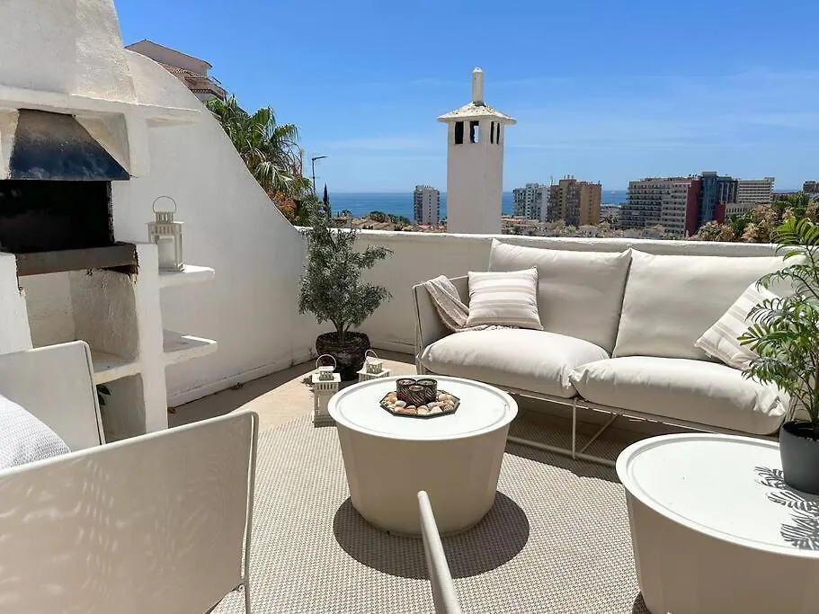 Elegant 2-Bedroom Apartment With Beautiful Views Benalmadena