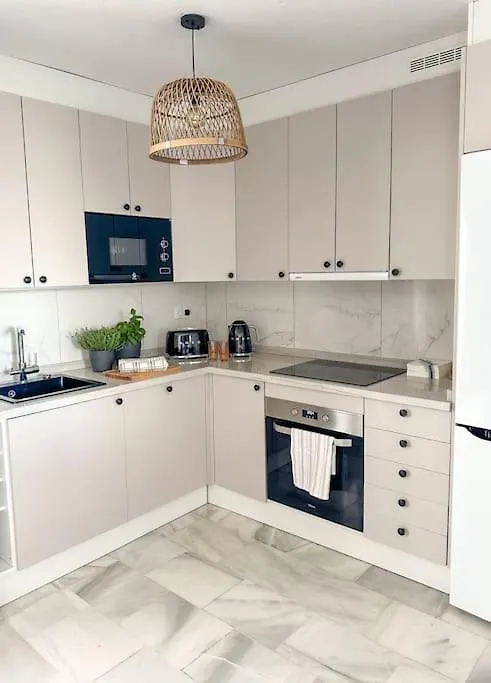 Elegant 2-Bedroom Apartment With Beautiful Views Benalmadena